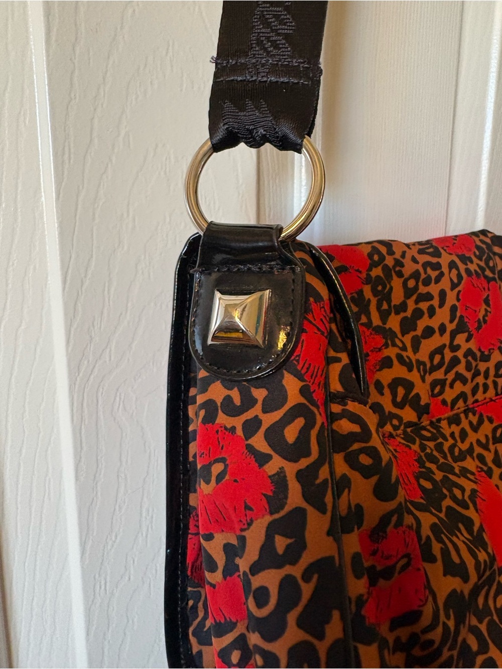 Betseyville Betsey Johnson Animal Print and Lips Messenger Bag - Picture 8 of 8
